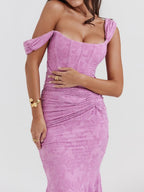 Damen-Maxikleid mit Blumenmuster und figurformender Konstruktion  