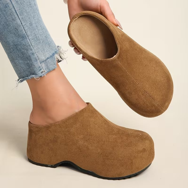 Damen Elegante Mules mit moderner Linie