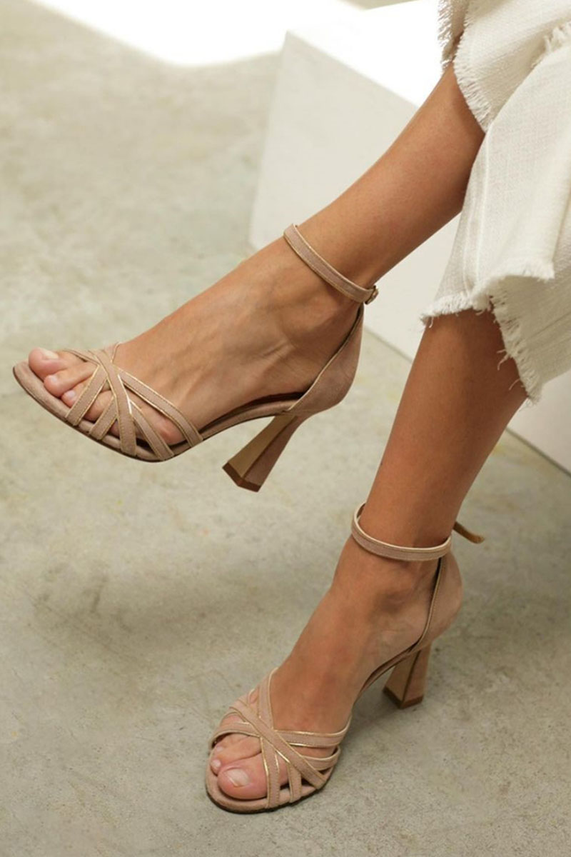 Damen Sandalen mit Niedrigem Absatz, Offener Konstruktion und Patchwork-Motiv