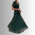 Damen-Maxikleid mit drapiertem V-Ausschnitt und mehrlagiger Schulter