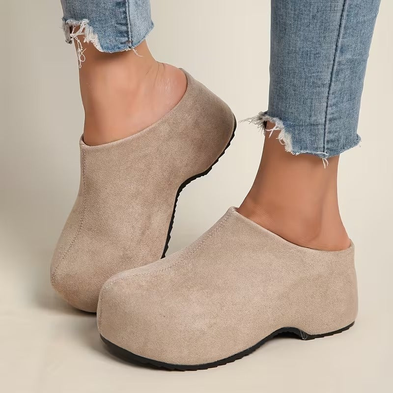 Damen Elegante Mules mit moderner Linie