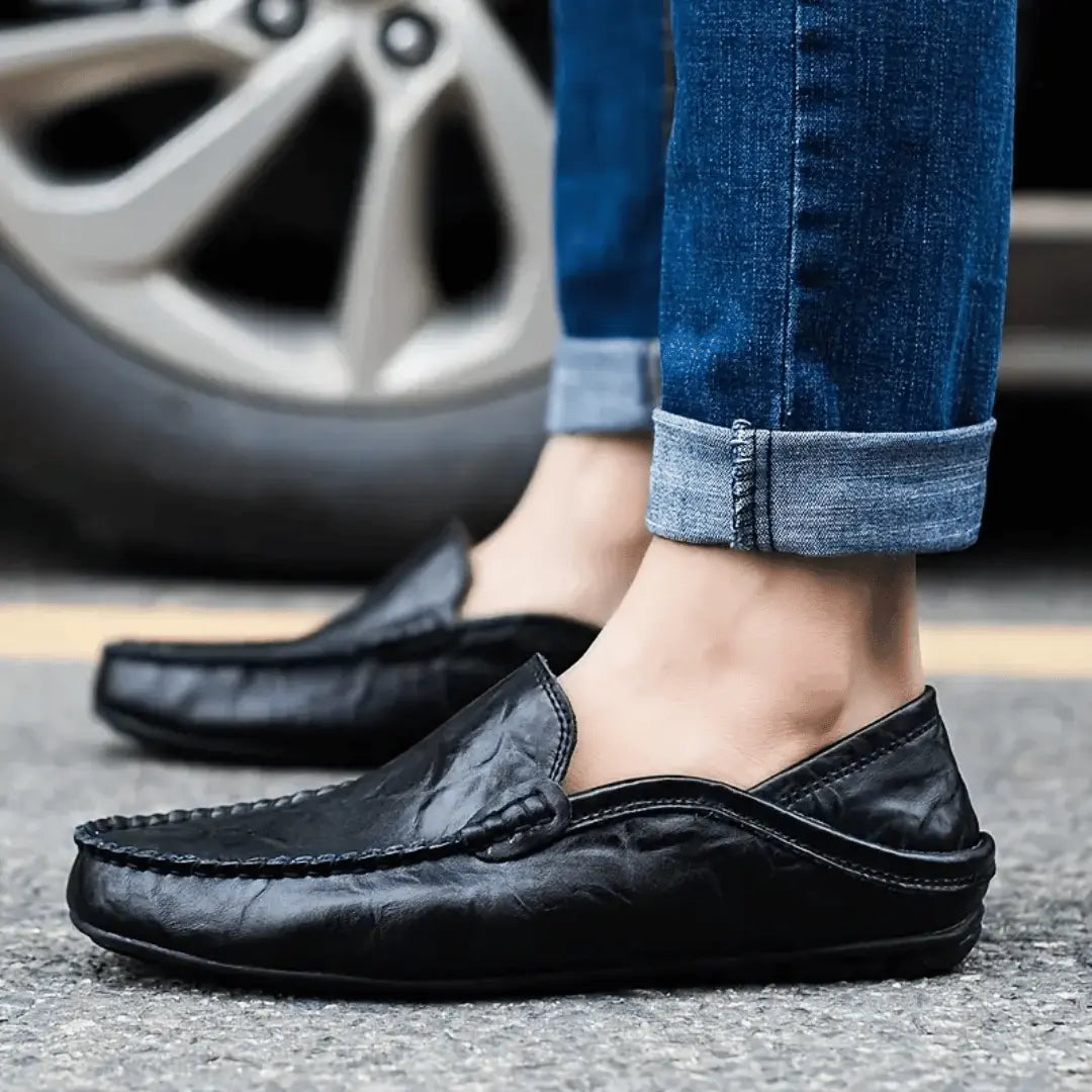 Leder-Mokassins mit Handnaht und weichem Schaft