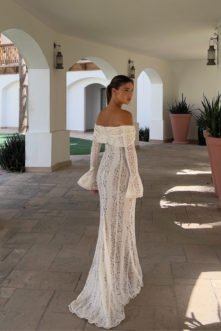 Elegantes Damen Spitzen-Maxikleid mit Carmenausschnitt