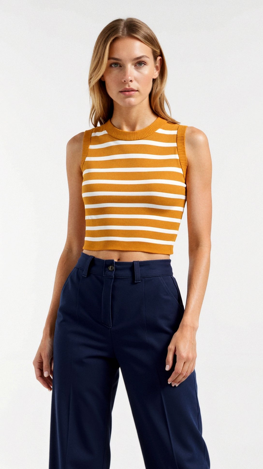 Kurzes Damen-Tanktop mit Rippstrick und maritimen Streifen 0