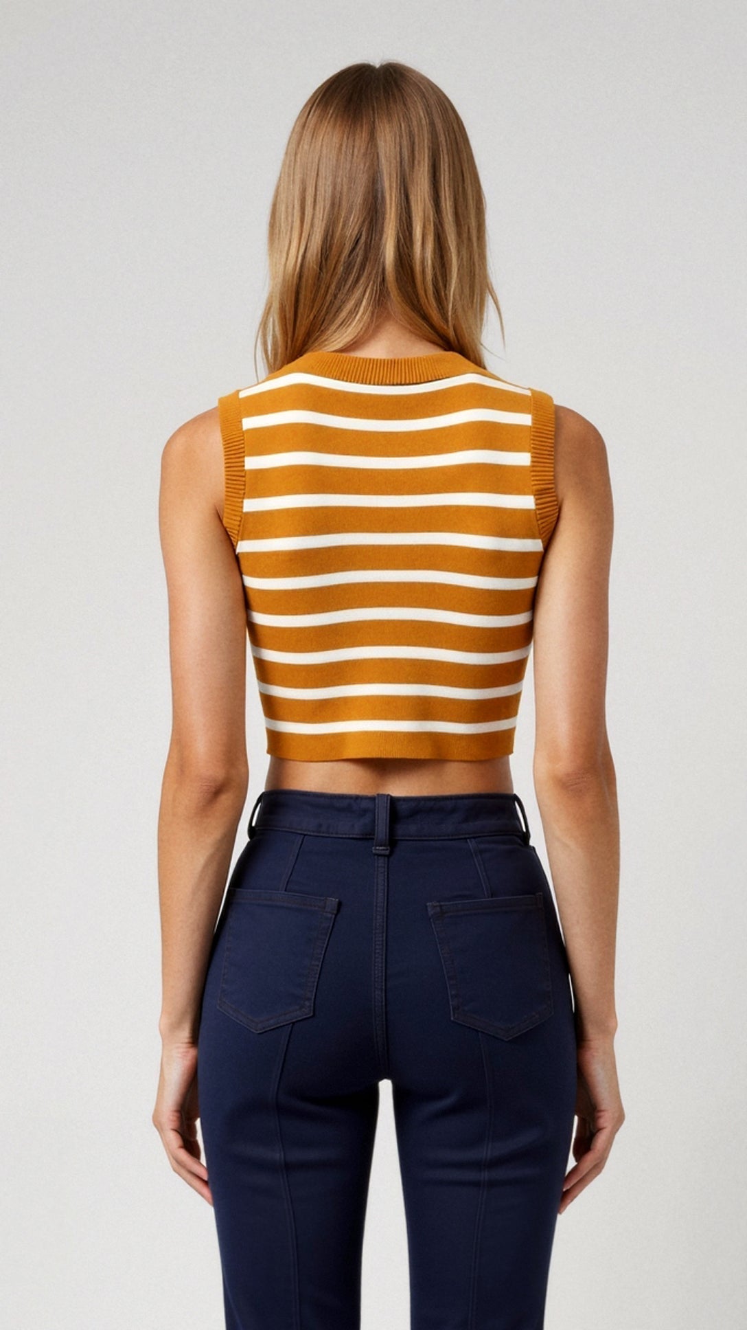 Kurzes Damen-Tanktop mit Rippstrick und maritimen Streifen 1