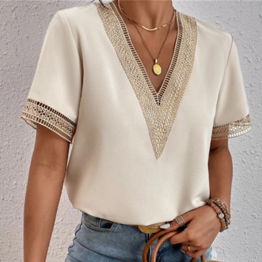 Damski T‑Shirt z Dopasowanym Krojem i Eleganckim Wykończeniem