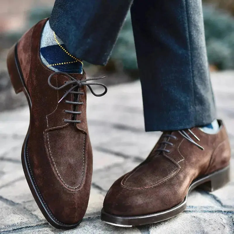 Wildleder-Loafers mit Handnaht und klassischem Split-Toe
