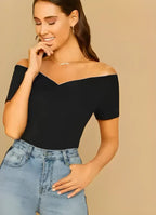 Damen Off-Shoulder-Top mit figurbetonter Linie und V-Ausschnitt