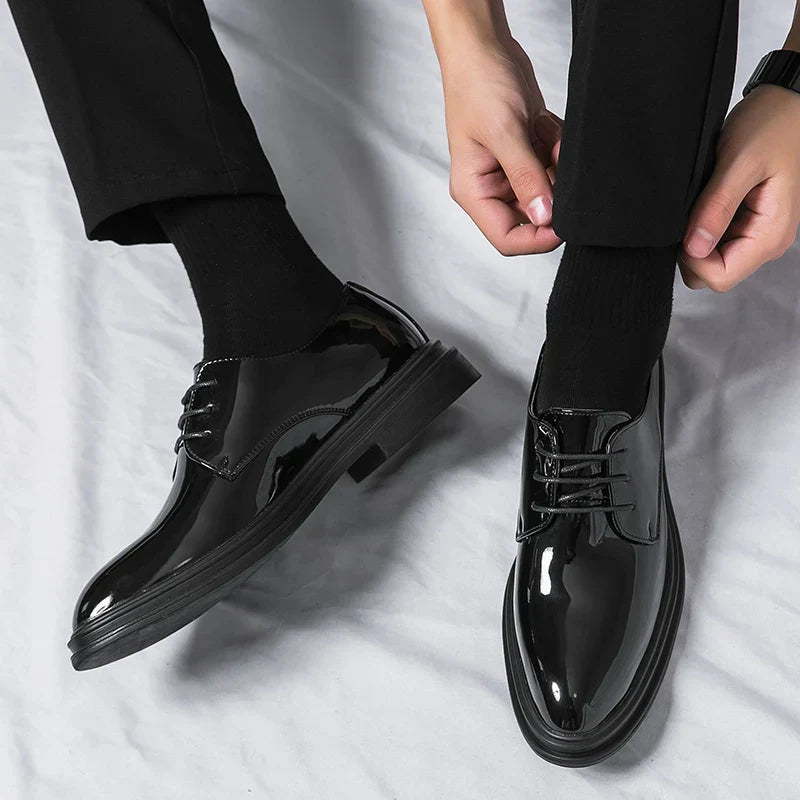 Męskie Eleganckie Derby Lakierowane o Klasycznej Linii