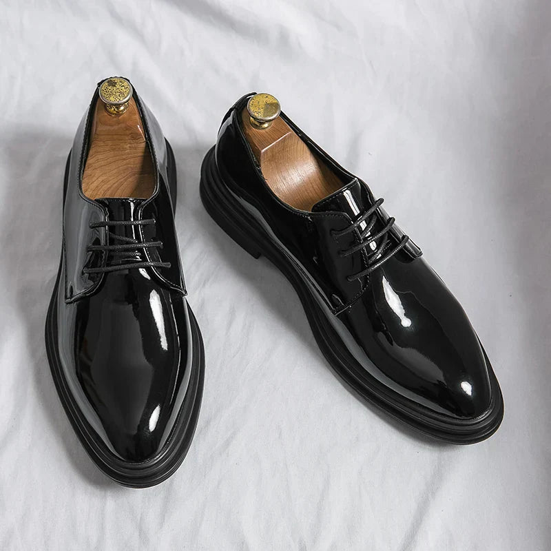 Męskie Eleganckie Derby Lakierowane o Klasycznej Linii