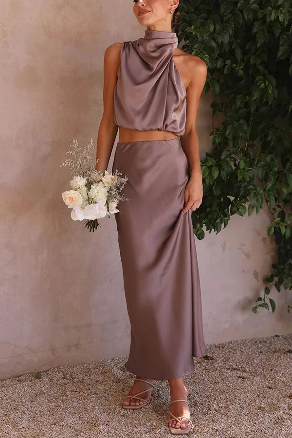 Damska Sukienka Satynowa Halter Maxi o Zwiewnej Konstrukcji