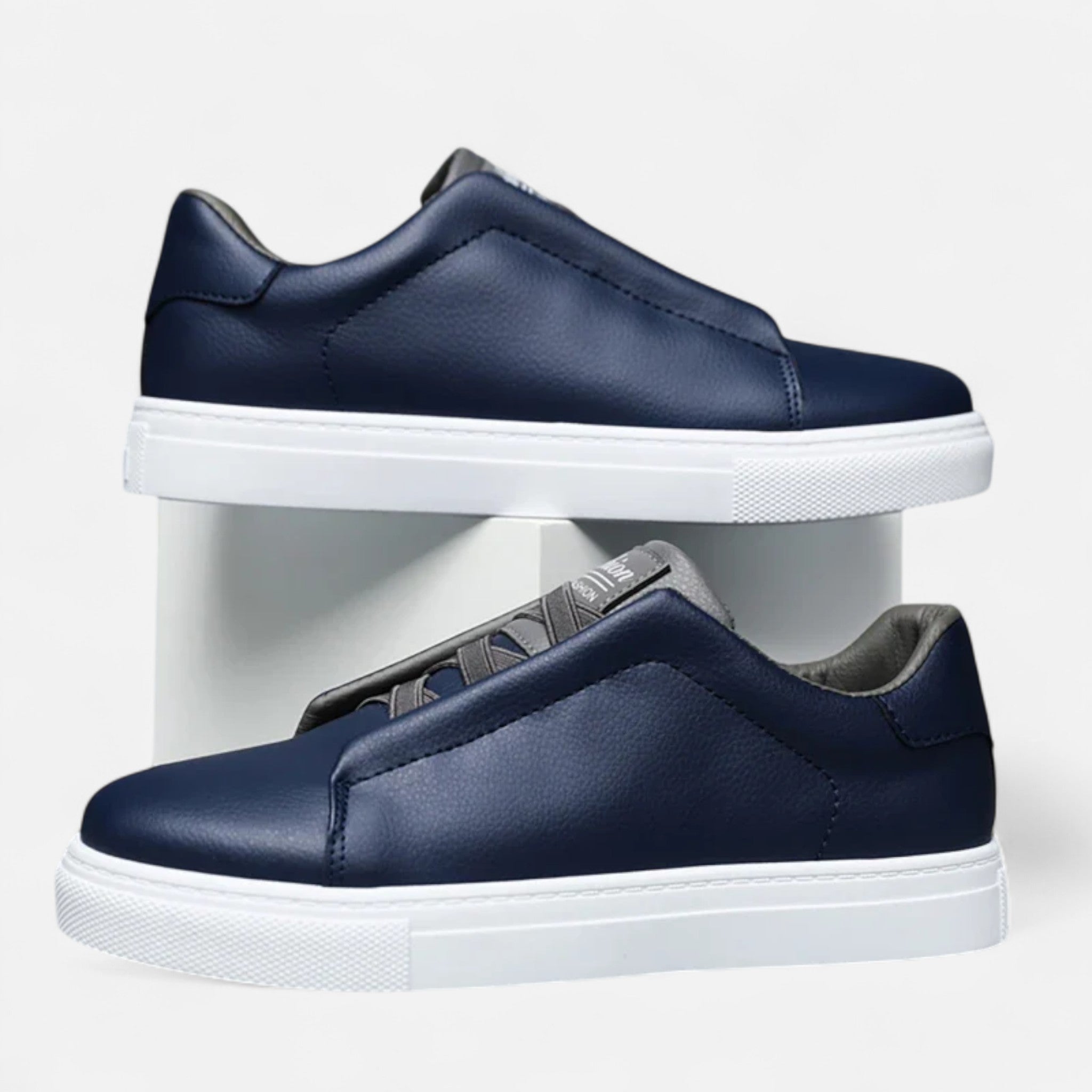 Herren Slip-On-Sneaker mit Lederoberteil und Fußgewölbeunterstützung
