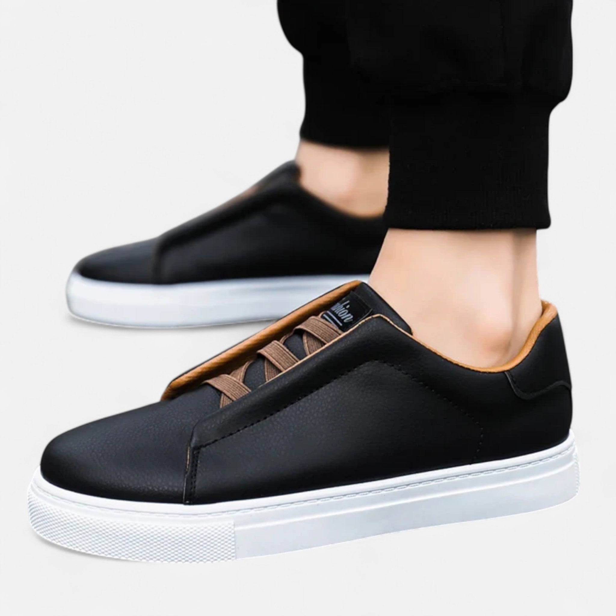Męskie Sneakersy Slip‑On ze Skórzaną Cholewką i Wsparciem Łuku