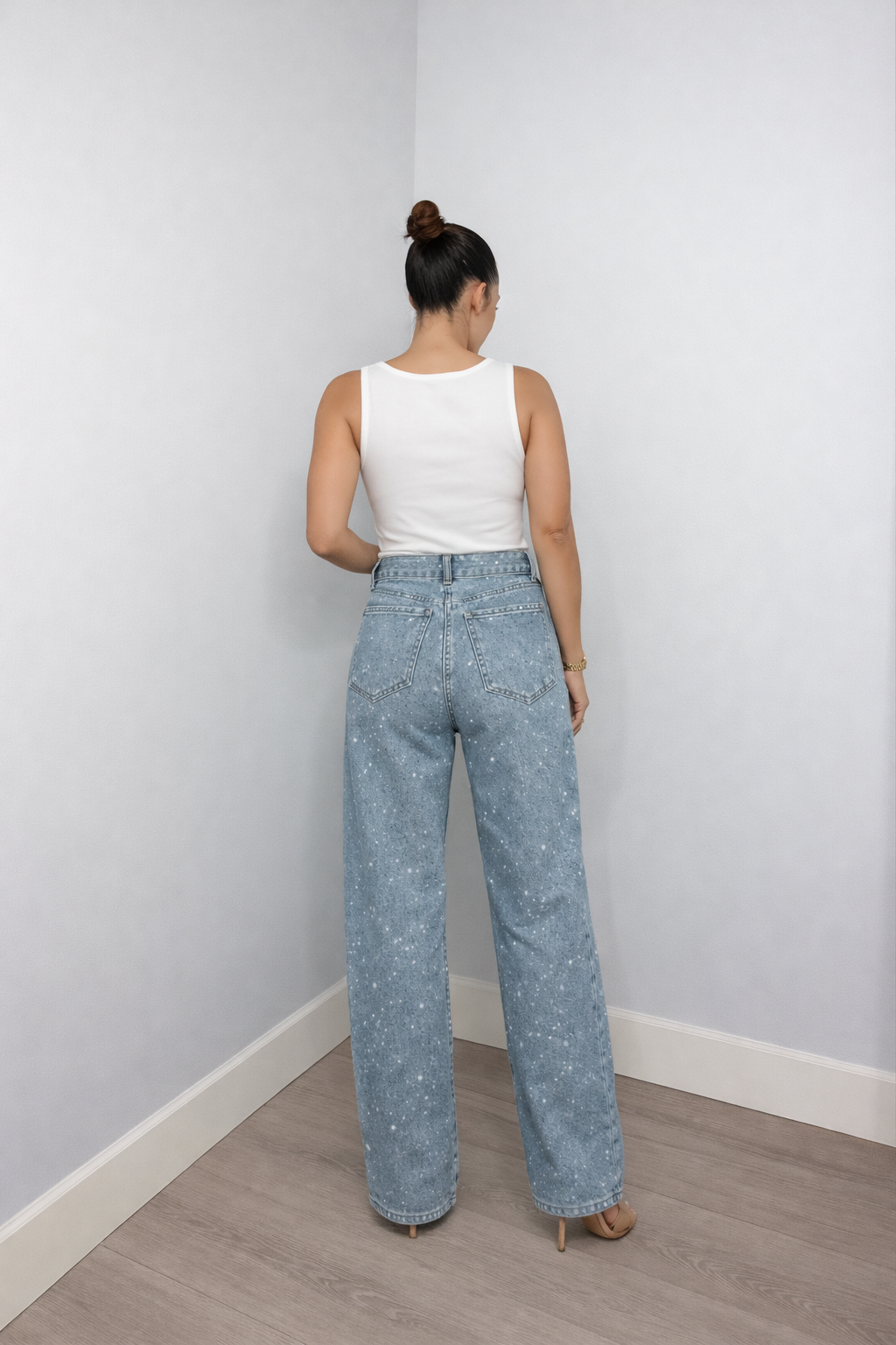 Damskie Jeansy z Wysokim Stanem z Subtelnymi Detalami