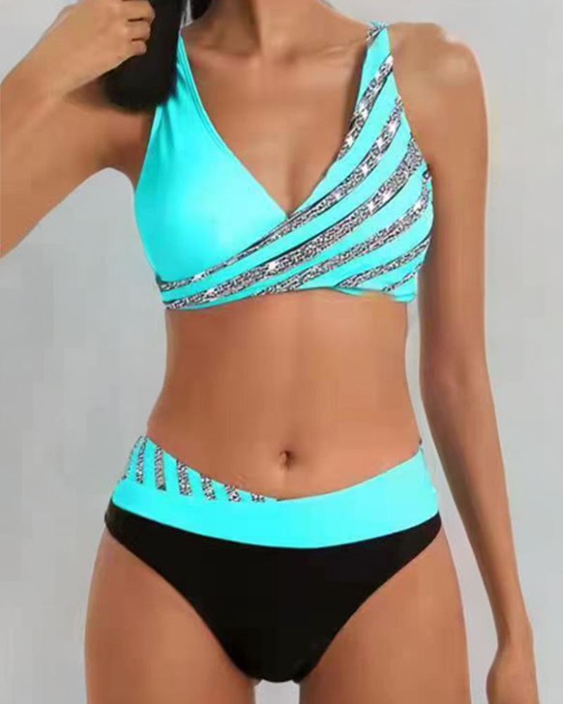 Damski Bikini z Wzorem Boho i Stabilną Górą