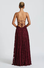 Elegancka Sukienka Maxi z Podkreśloną Talią