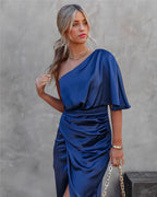 Elegantes Damen Seidenkleid im Abendstil